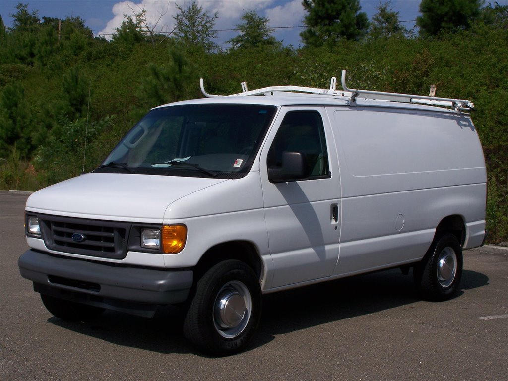 2005 Ford Econoline Van Commercial