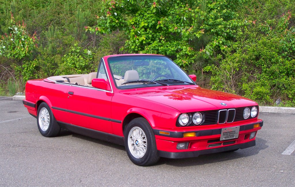 1993 BMW 3 Series's photo