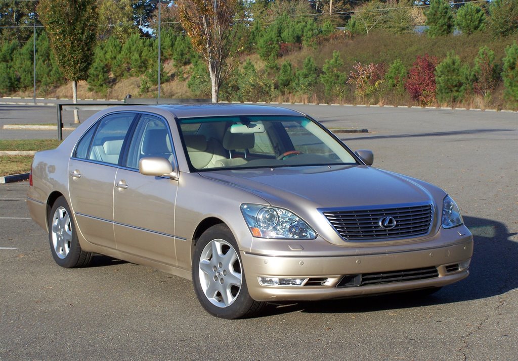 2004 Lexus LS 430's photo