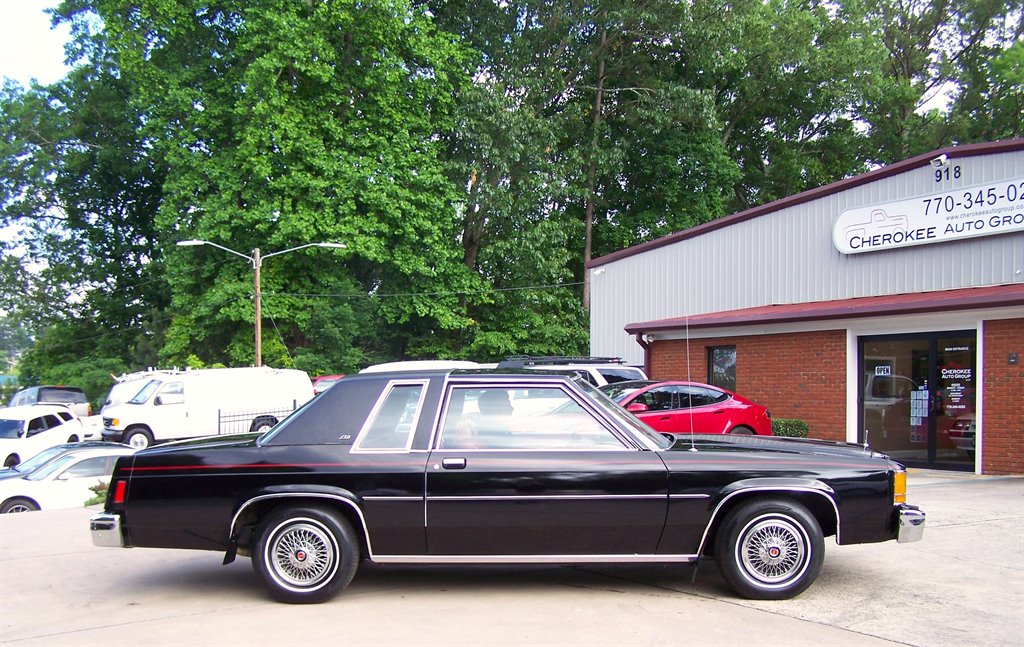 1981 Ford LTD - Photo 29