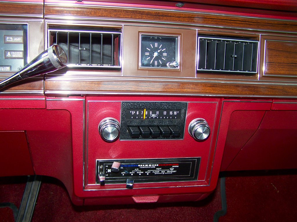 1981 Ford LTD - Photo 89