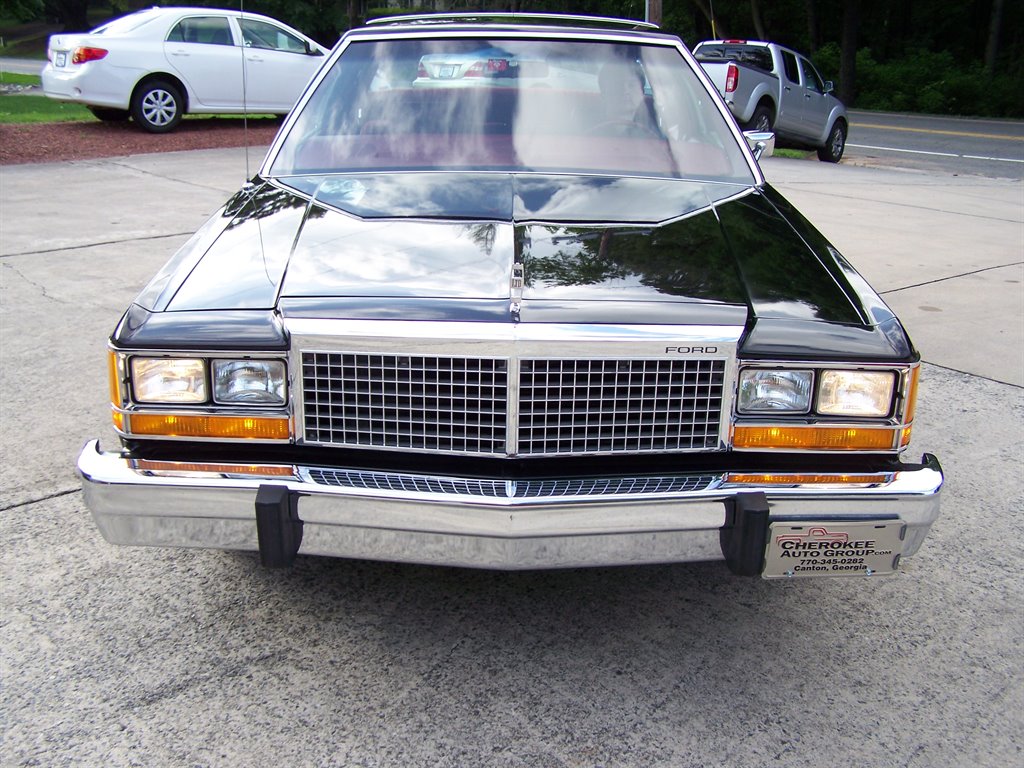 1981 Ford LTD - Photo 43