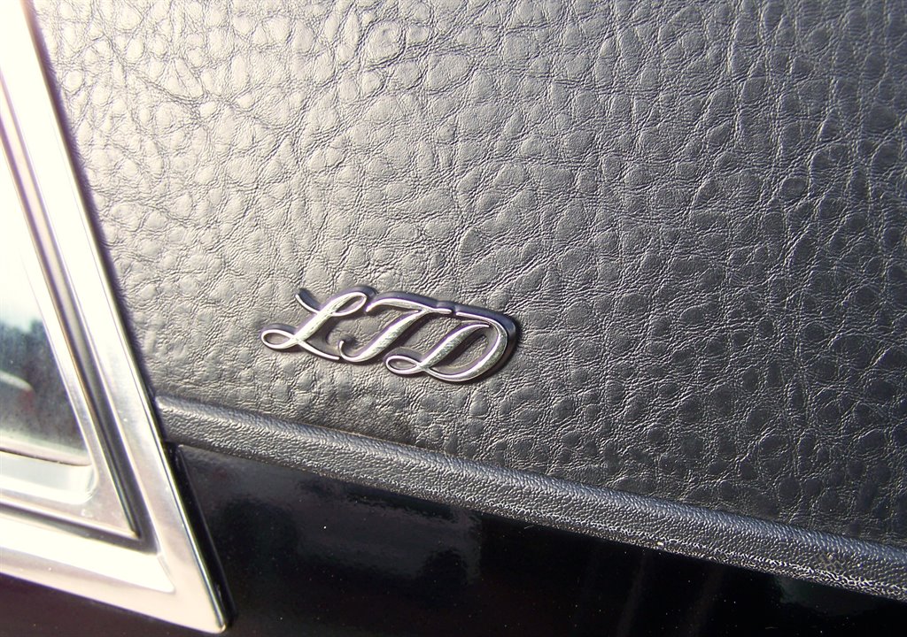 1981 Ford LTD - Photo 26