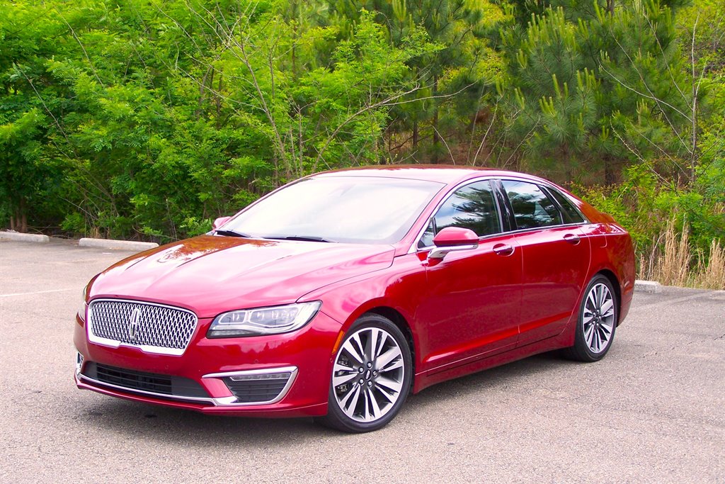 2017 Lincoln MKZ Hybrid Reserve FWD's photo